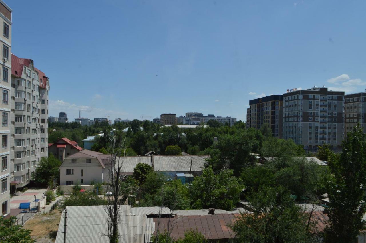 Apartment On Isanov Street, 8 Bischkek Exterior foto